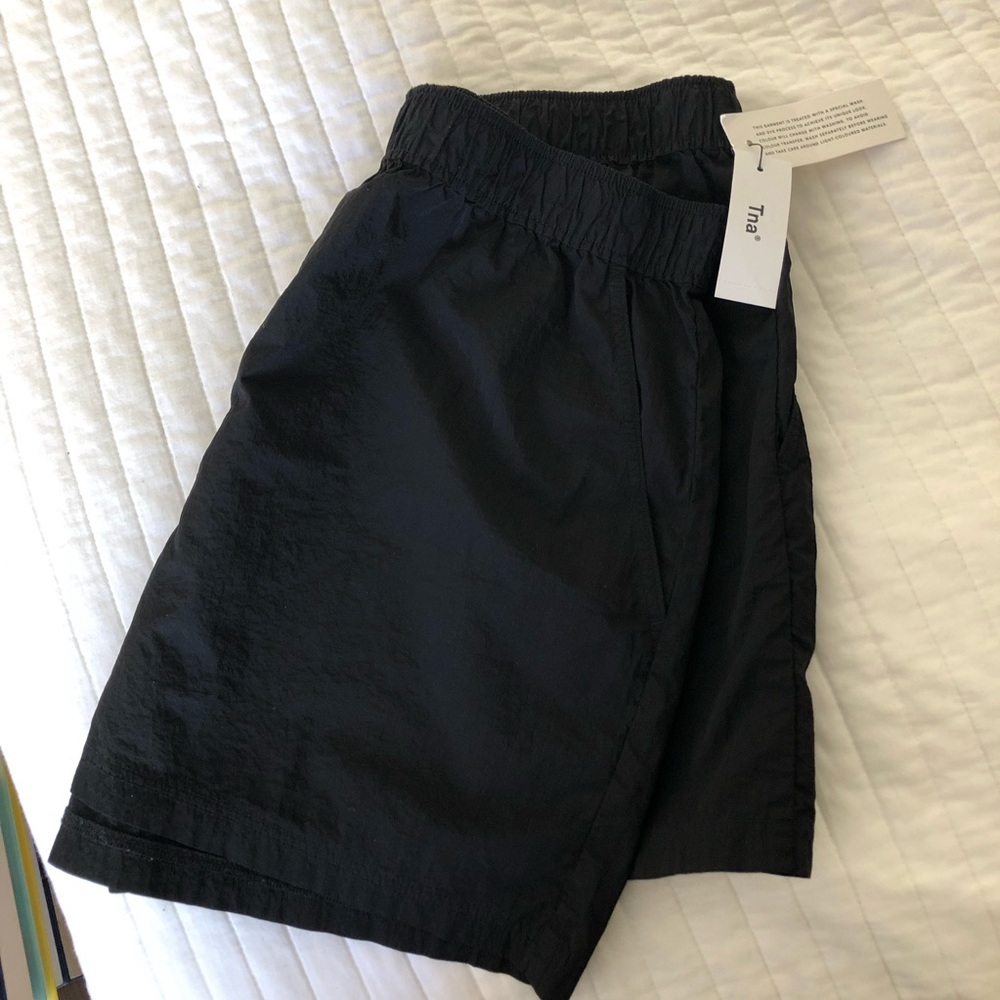 Aritzia TNA Athleisure Black Jogger Claremont Sport Lounge Shorts Never Worn